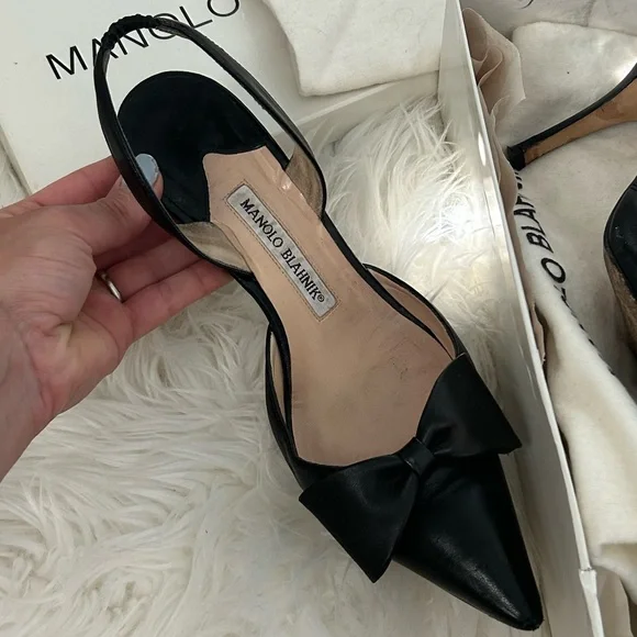 Manolo Blahnik Leather Slingback Pumps, Bow Detail, EU size 38.5 - Picture 2 of 9